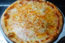 Pizza Vierkäse